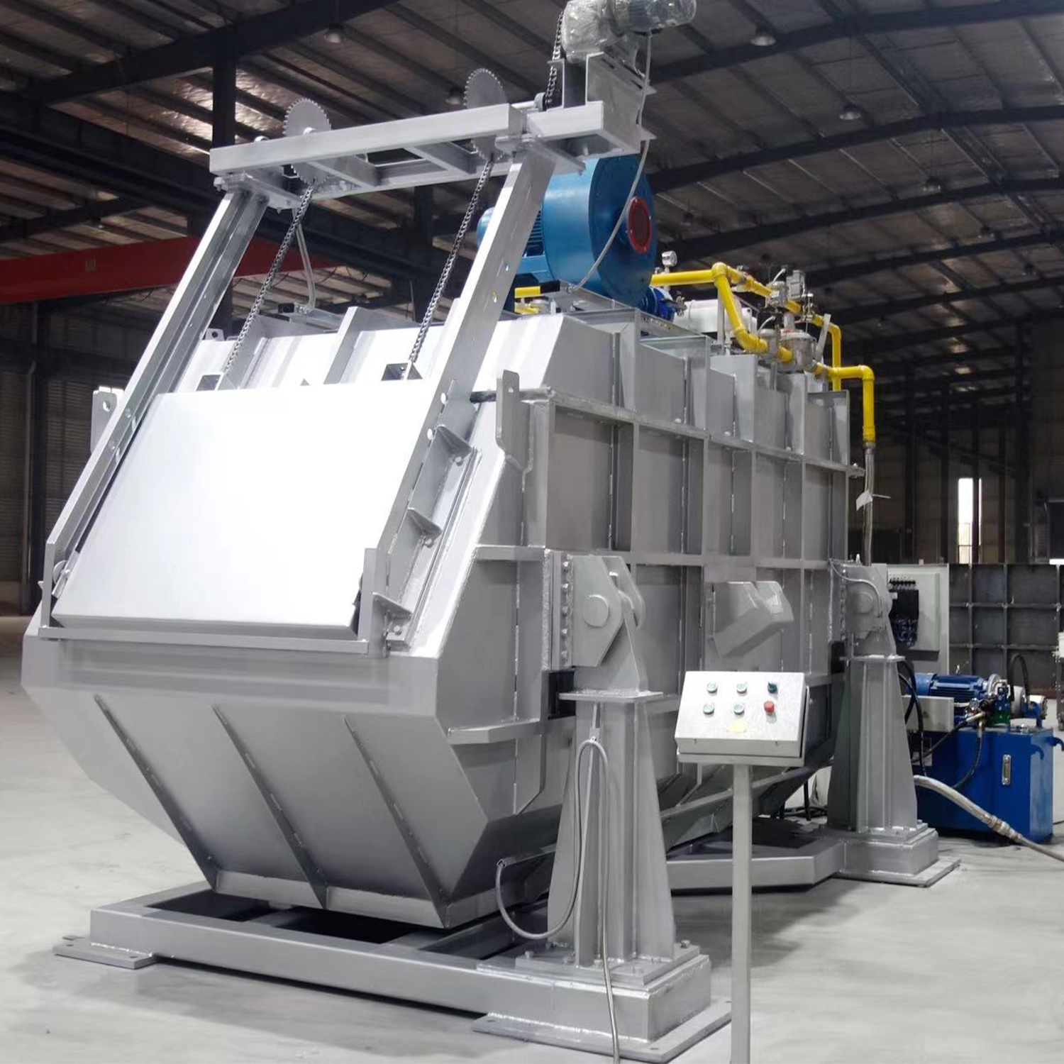 Recycled copper smelting furnace